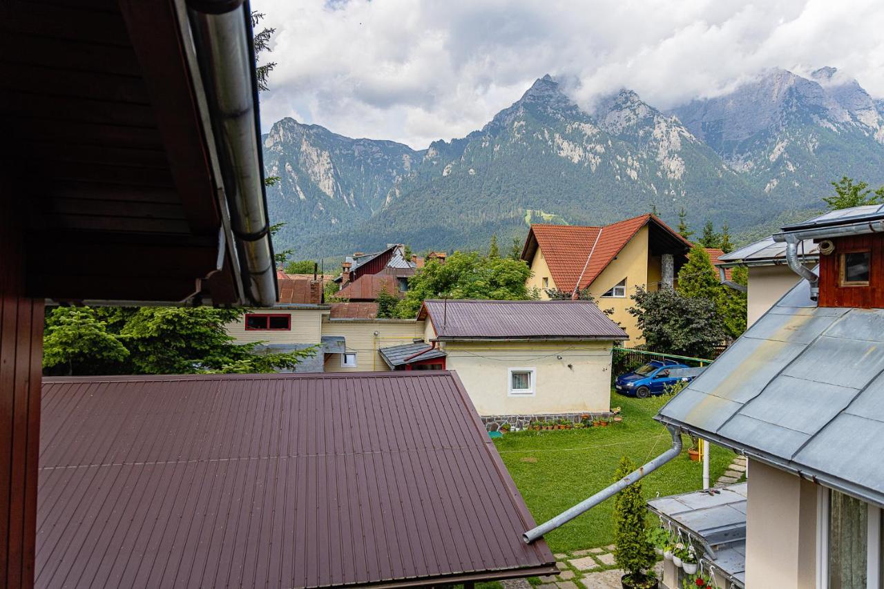 Pensiunea Montan Buşteni Buitenkant foto