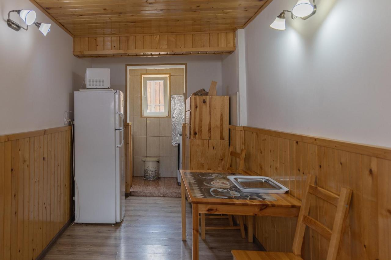Pensiunea Montan Buşteni Buitenkant foto