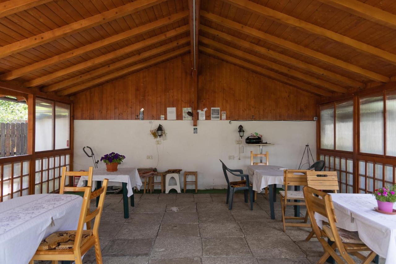 Pensiunea Montan Buşteni Buitenkant foto