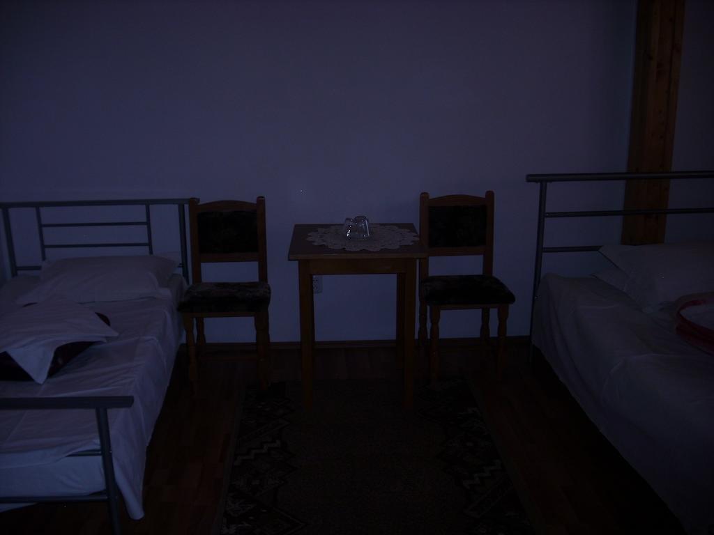 Pensiunea Montan Buşteni Kamer foto